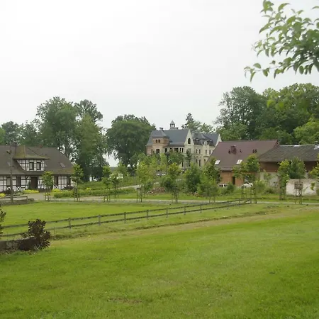 Folwark Bytowo Stara Mleczarnia Farm stay Dobrzany